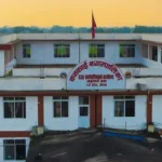 सडकको अवस्था बिग्रिँदा चितवन राष्ट्रिय निकुञ्ज घुम्ने पर्यटकको सङ्ख्या घट्यो